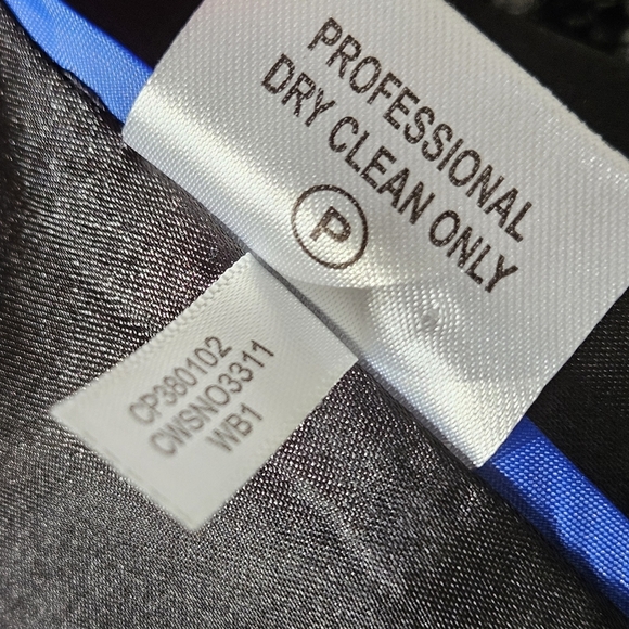 Calvin Klein Women's Black and White Tweed Pea Coat. Size 8P - Picture 8 of 8